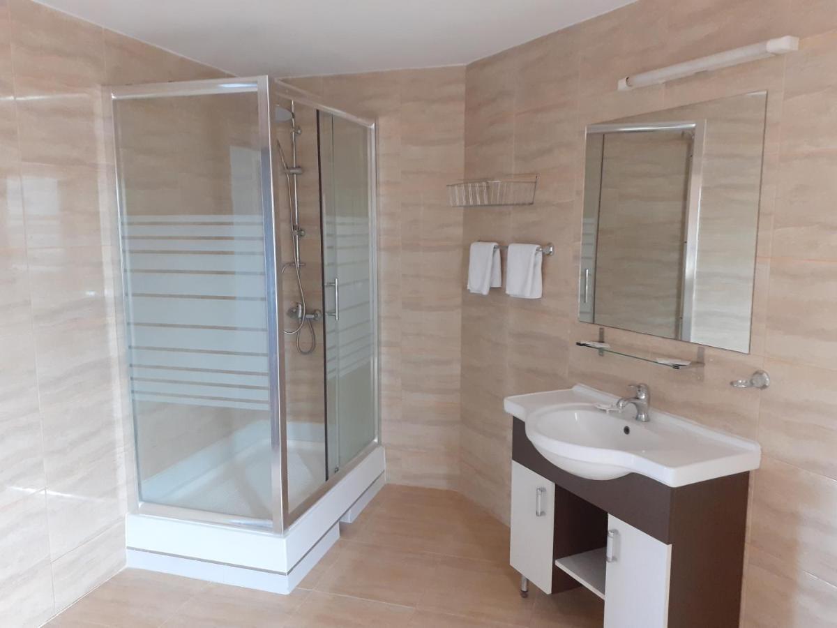 Casa Cionca Pensionat Gilău Exteriör bild