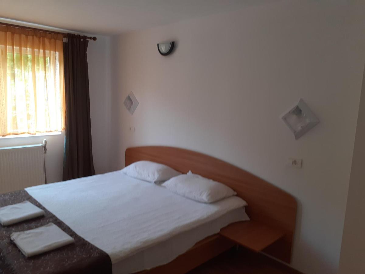 Casa Cionca Pensionat Gilău Exteriör bild
