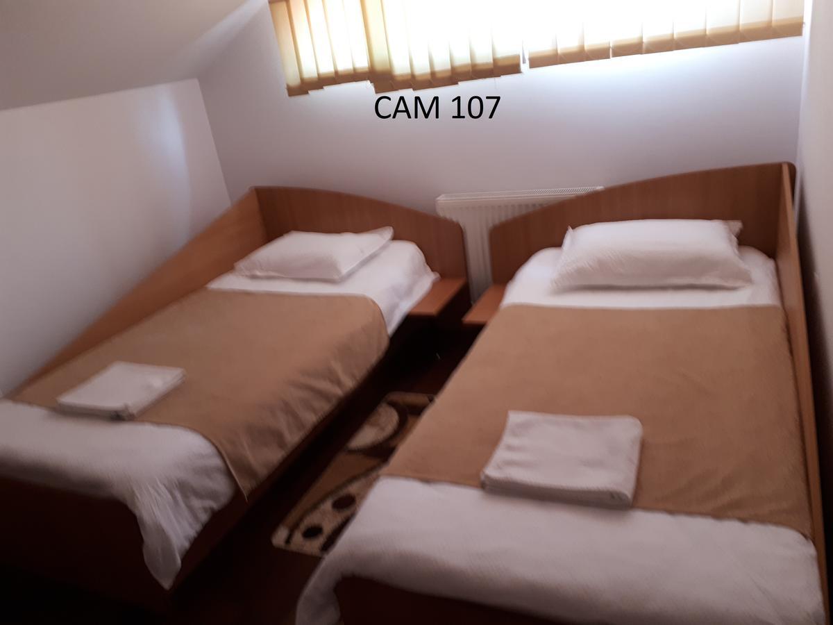 Casa Cionca Pensionat Gilău Exteriör bild