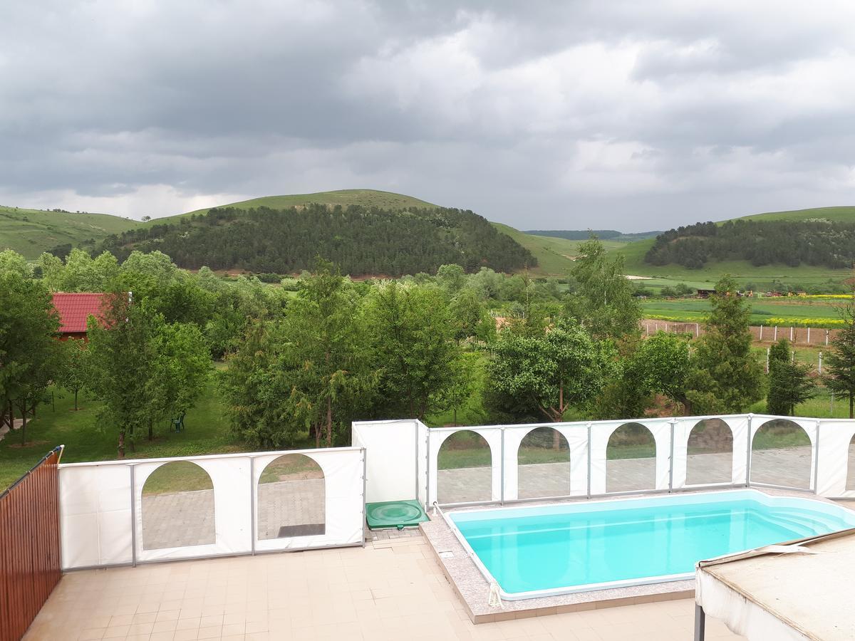 Casa Cionca Pensionat Gilău Exteriör bild